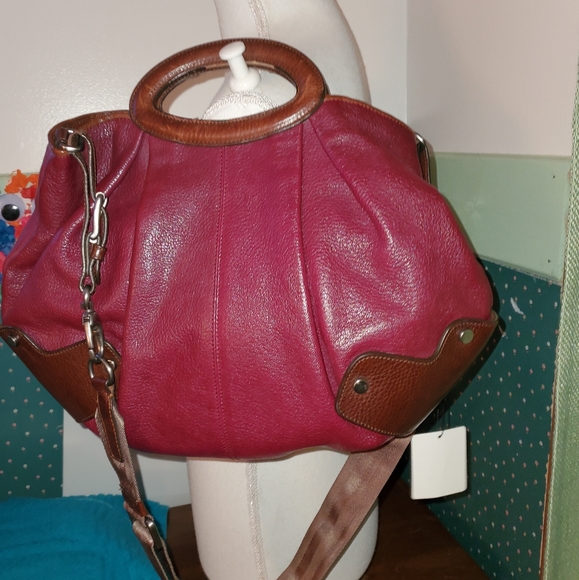 Marni Handbags - MARNI EUC PURPLISH RED LEATHER SHOULDER BAG. C